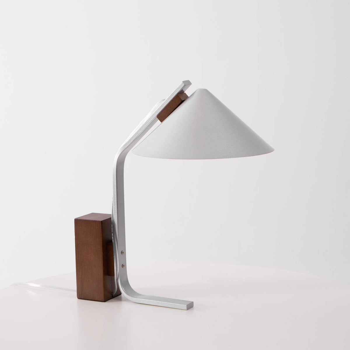 Ireld lámpara de mesa moderna