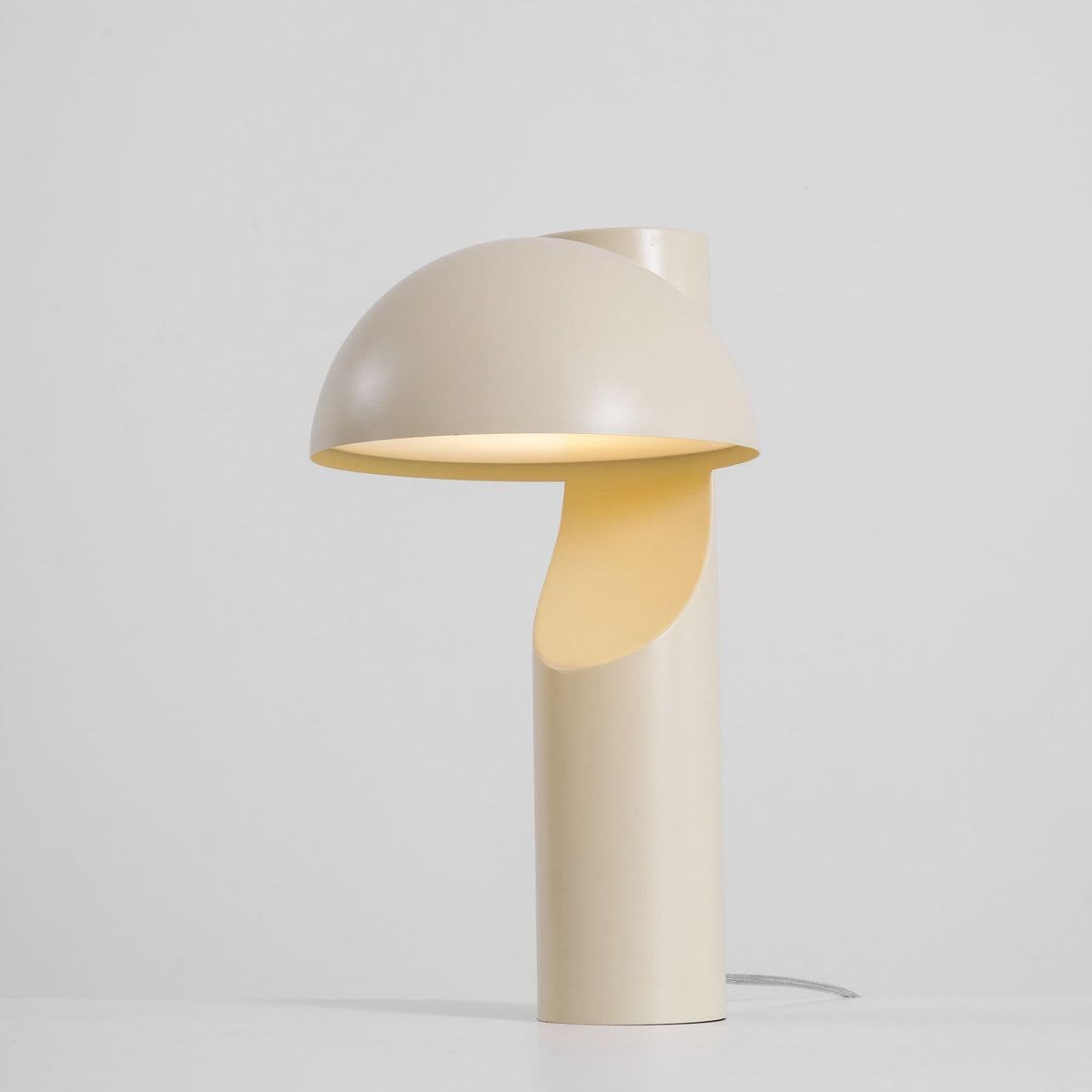 Belviora lámpara de mesa minimalista