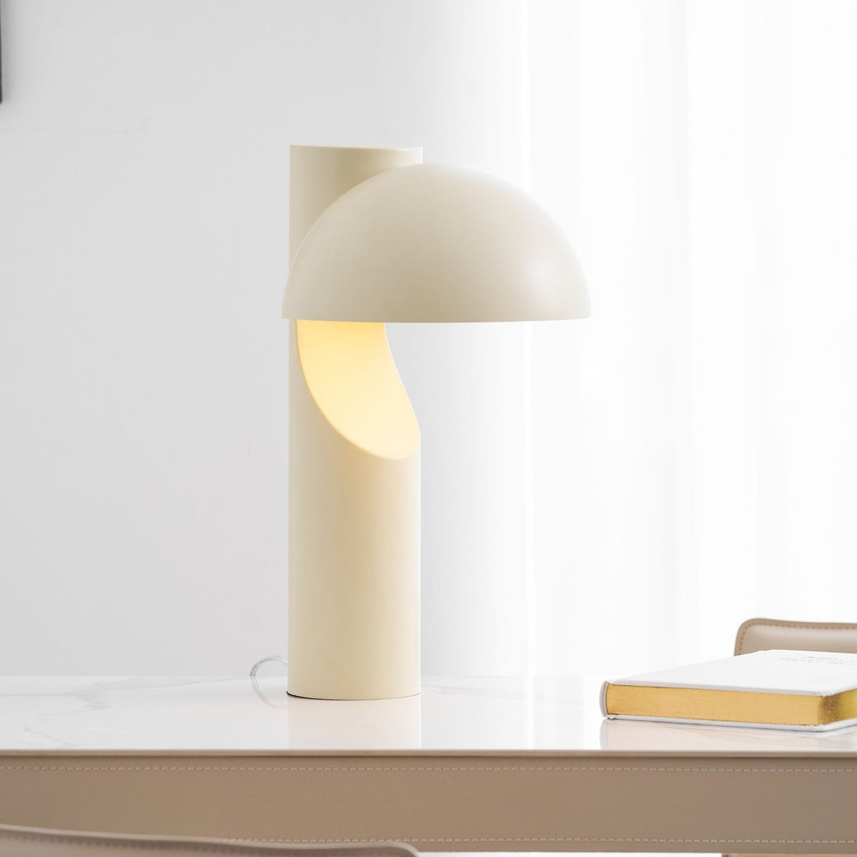 Belviora lámpara de mesa minimalista
