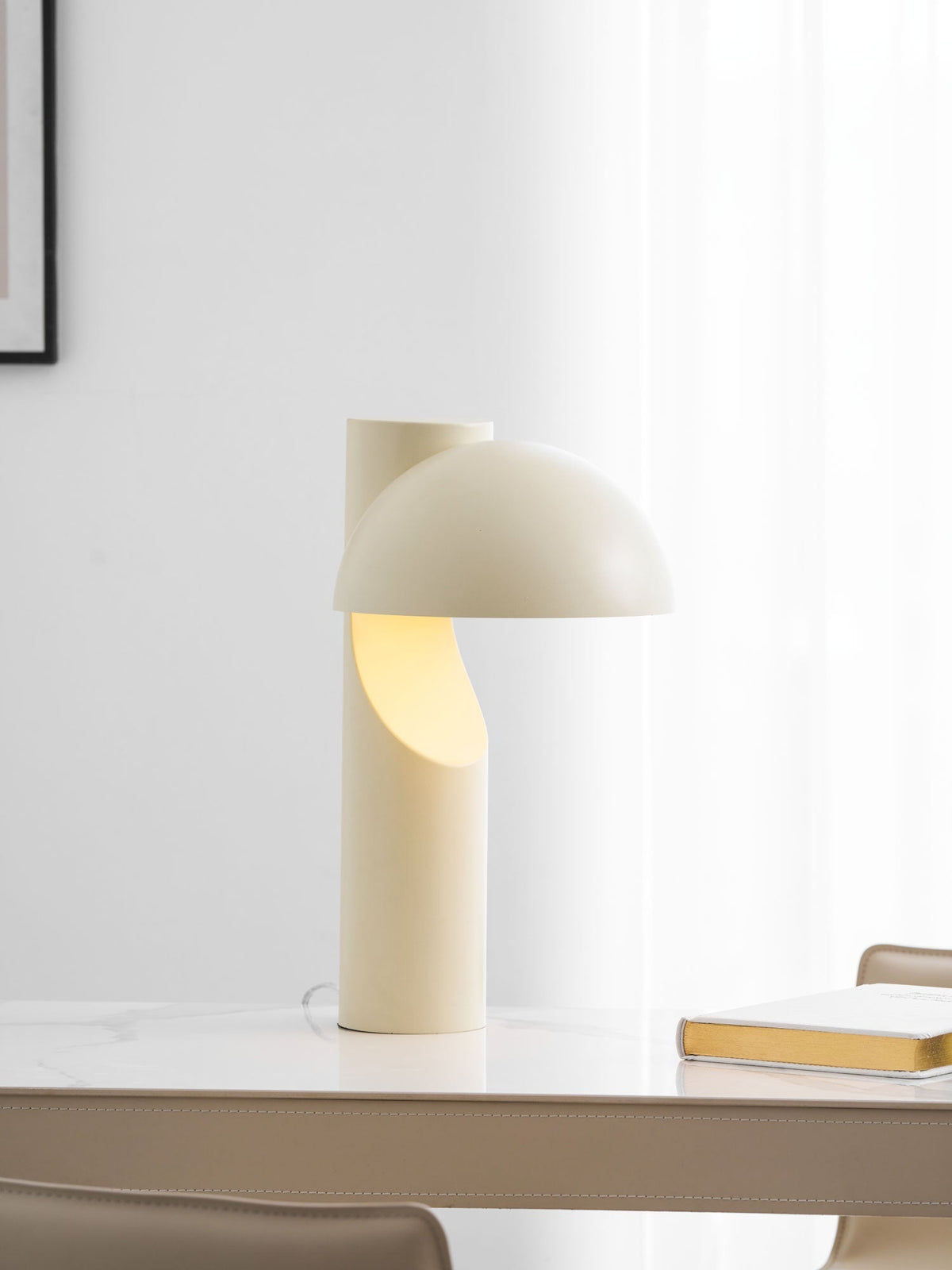 Belviora lámpara de mesa minimalista
