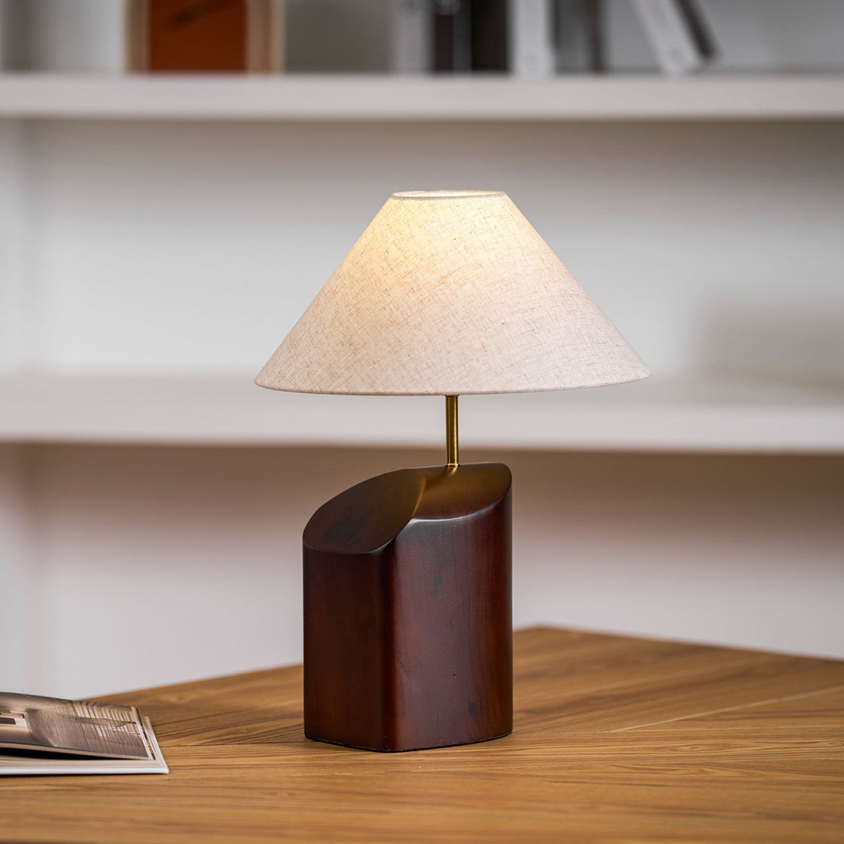 Halene lámpara de mesa de madera y tejido