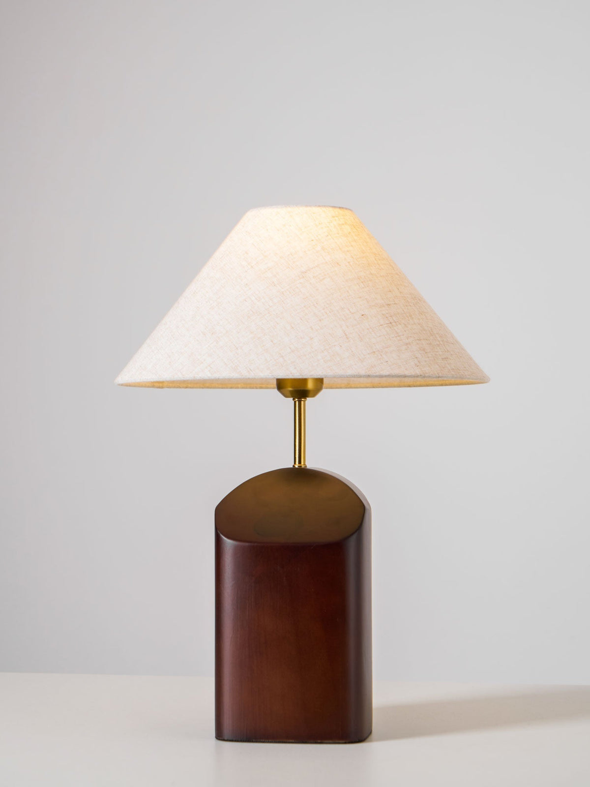 Halene lámpara de mesa de madera y tejido