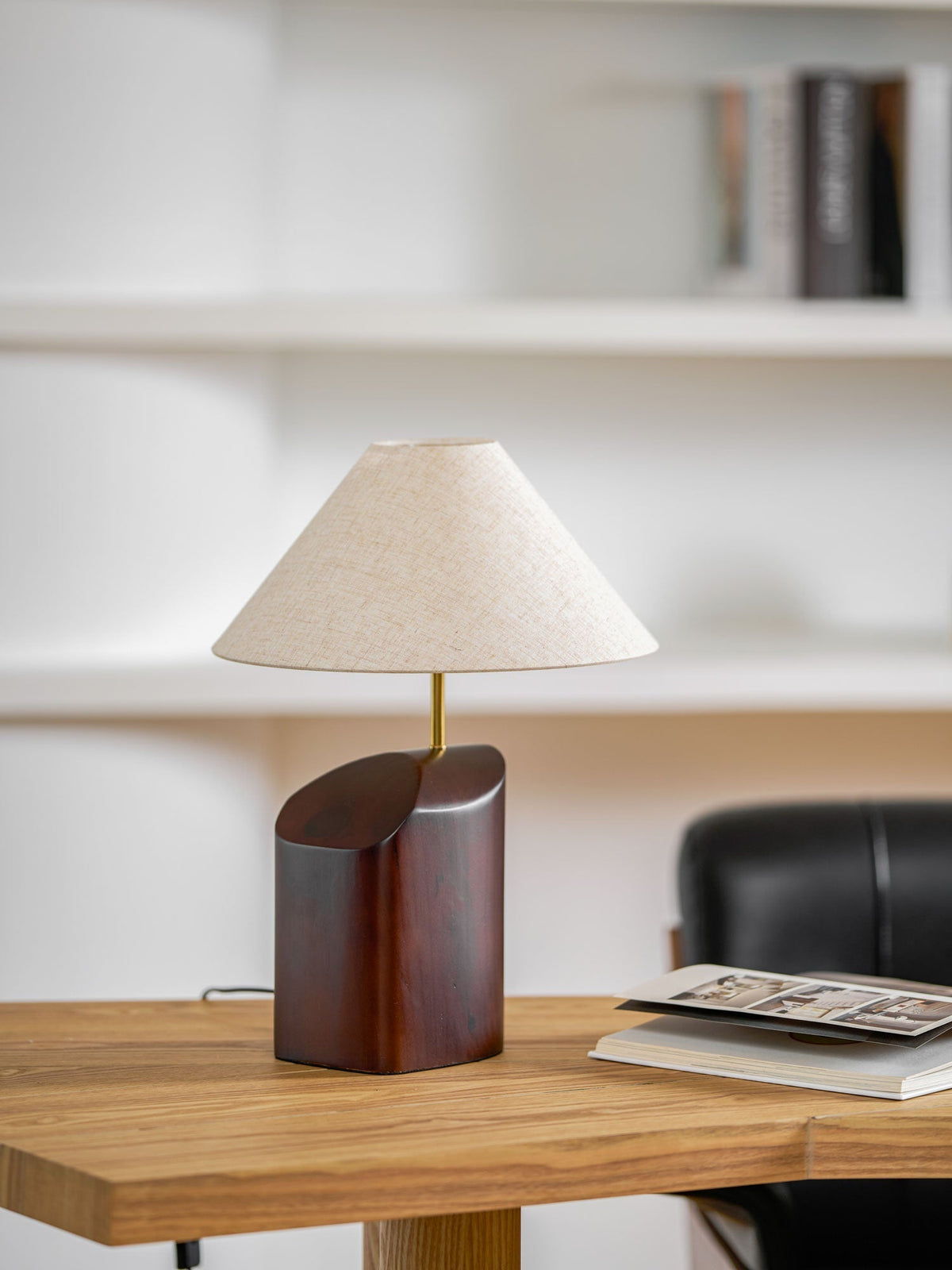 Halene lámpara de mesa de madera y tejido