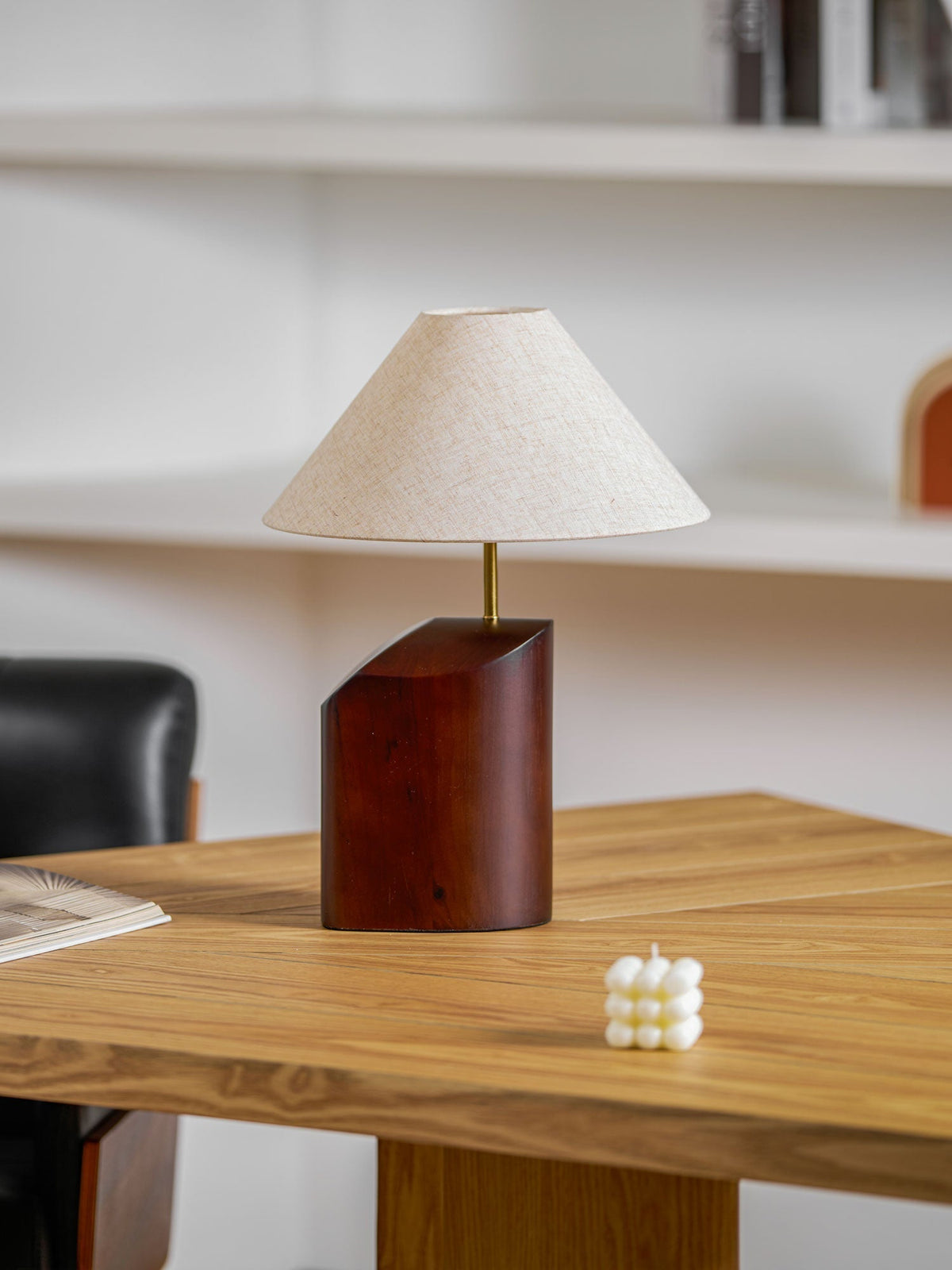 Halene lámpara de mesa de madera y tejido