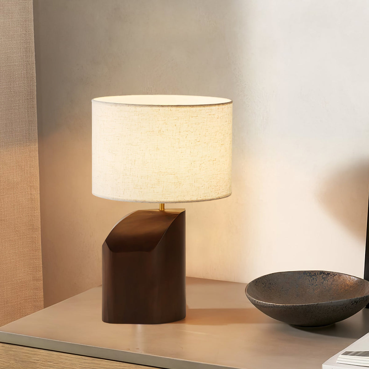 Halene lámpara de mesa de madera y tejido