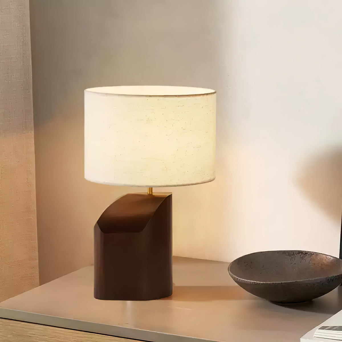 Halene lámpara de mesa de madera y tejido