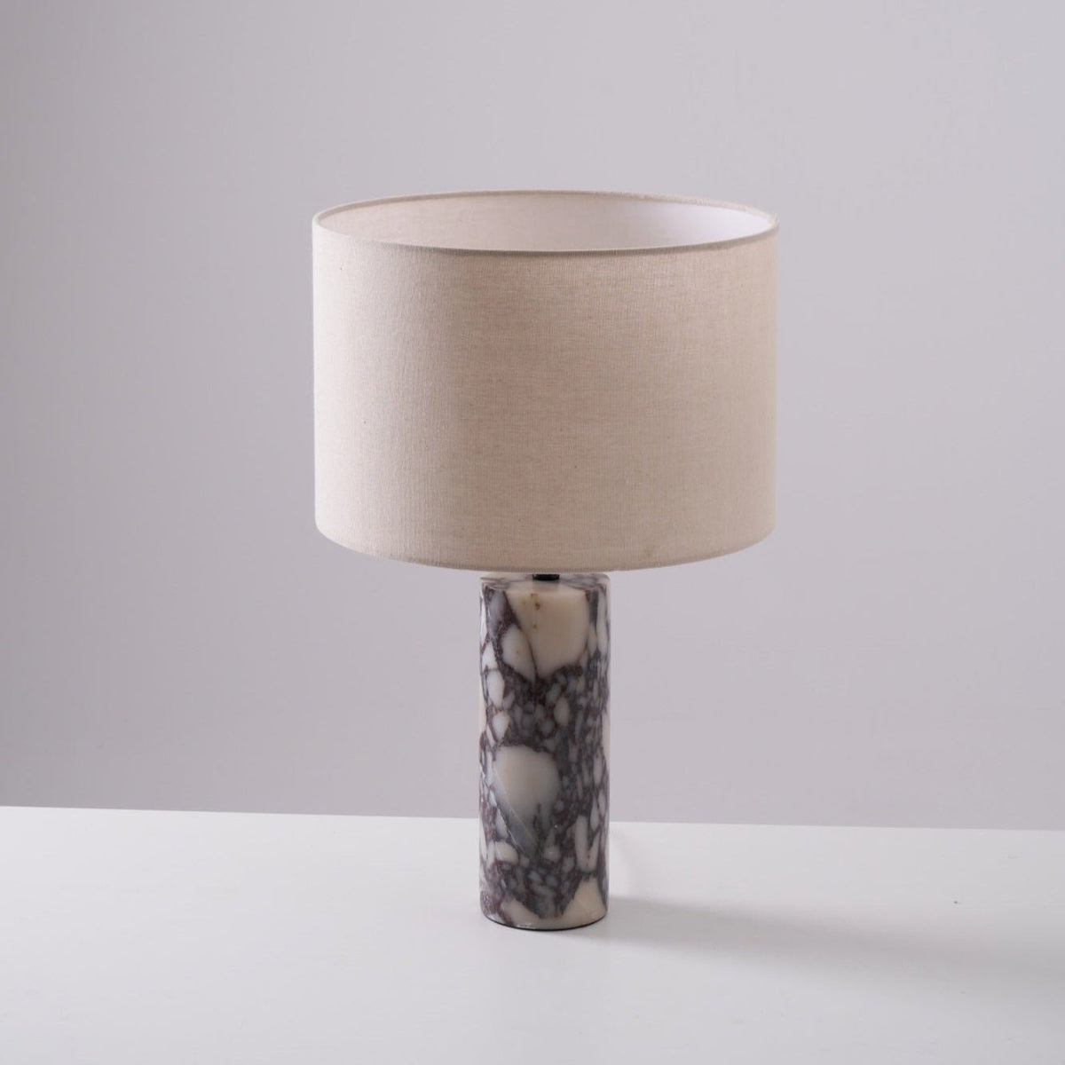 Vivo lámpara de mesa elegante de mármol