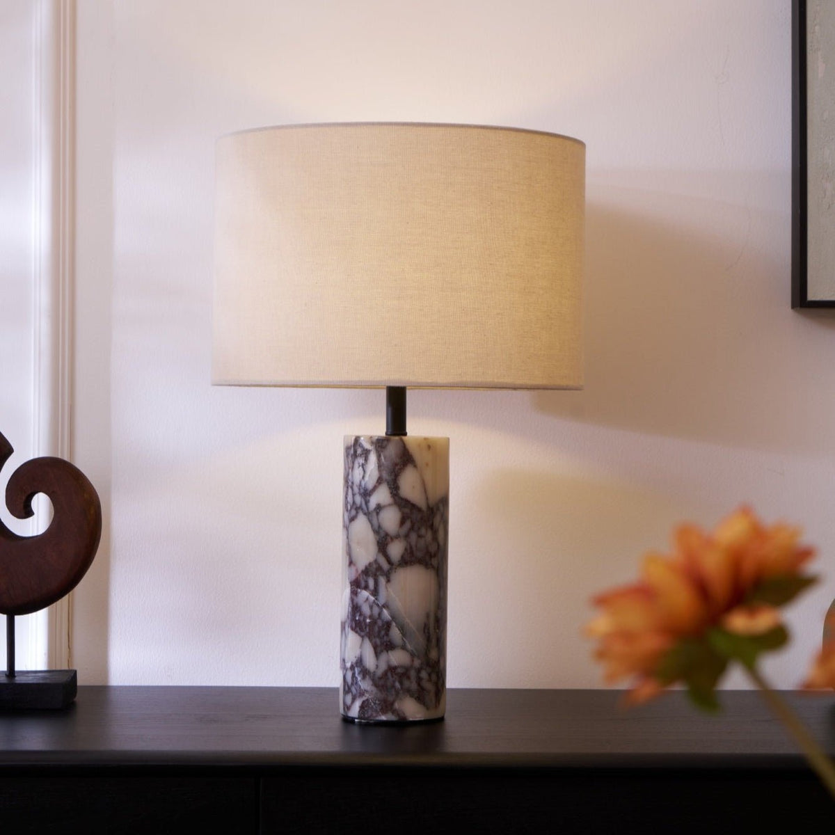 Vivo lámpara de mesa elegante de mármol