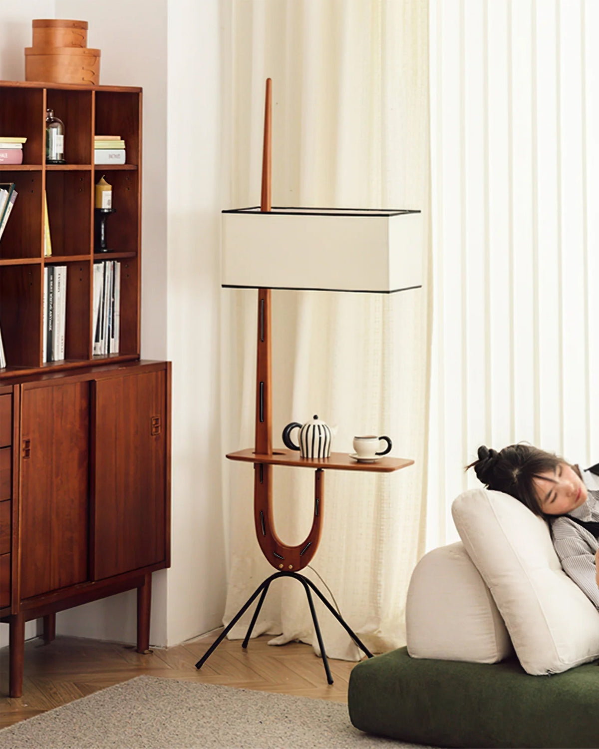 Vemara lámpara de pie de madera estilo mid-century