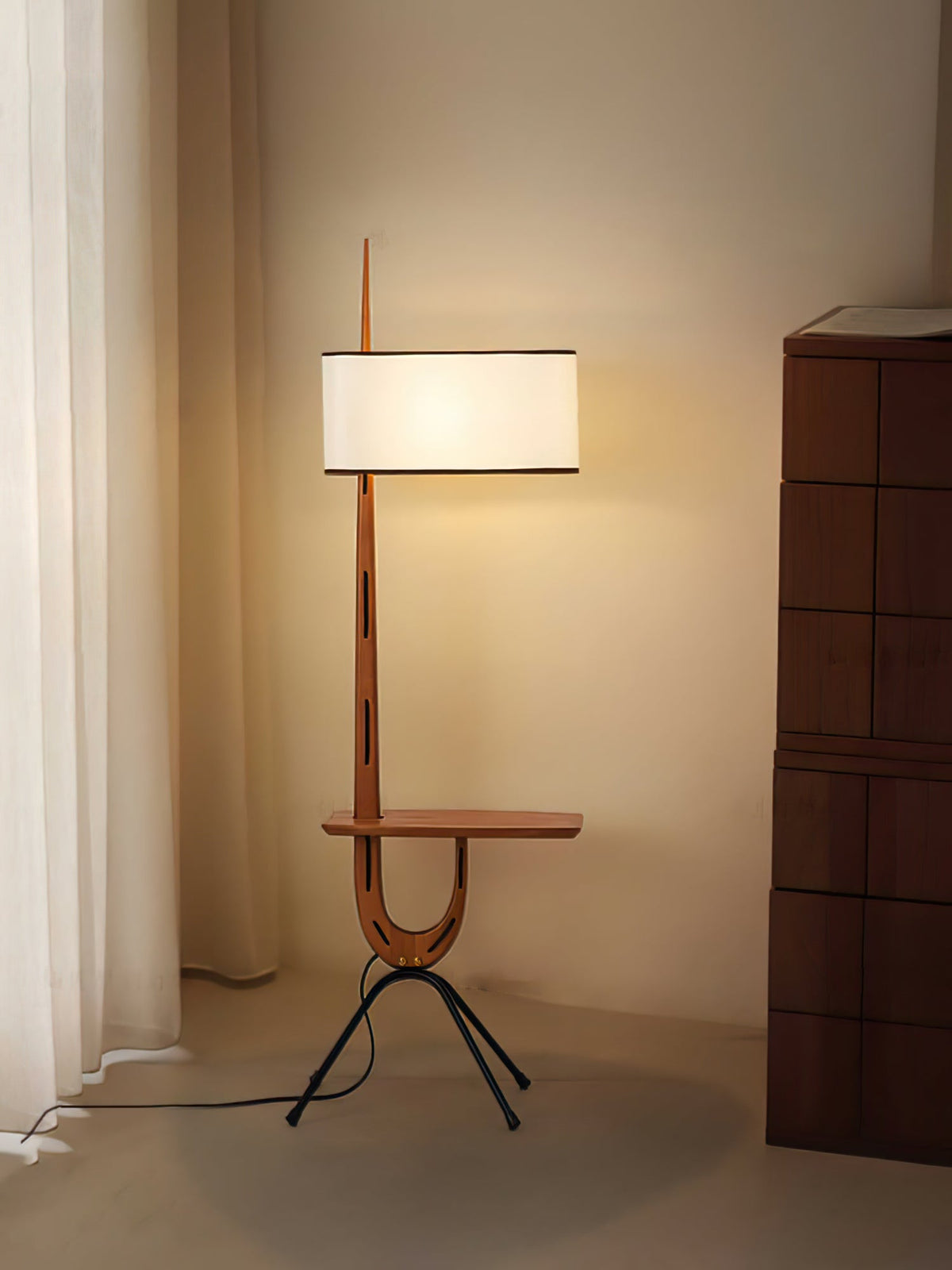 Vemara lámpara de pie de madera estilo mid-century