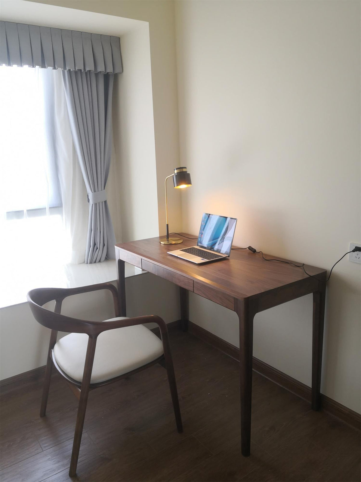 Zorase lámpara de mesa industrial de latón