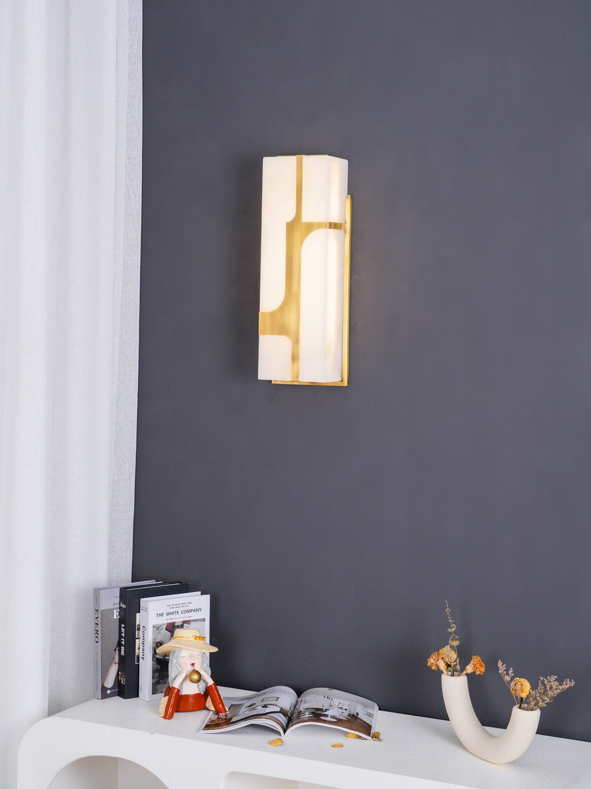 Ariel aplique de pared alabastro y latón Elegancia