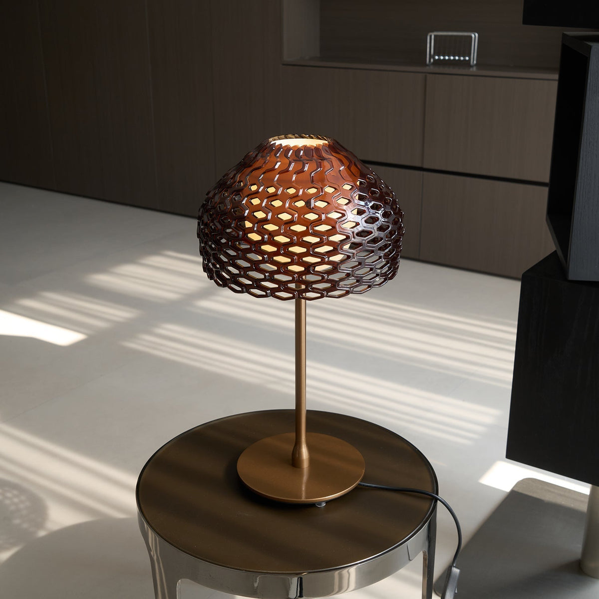 Vintace lámpara de mesa industrial de plástico
