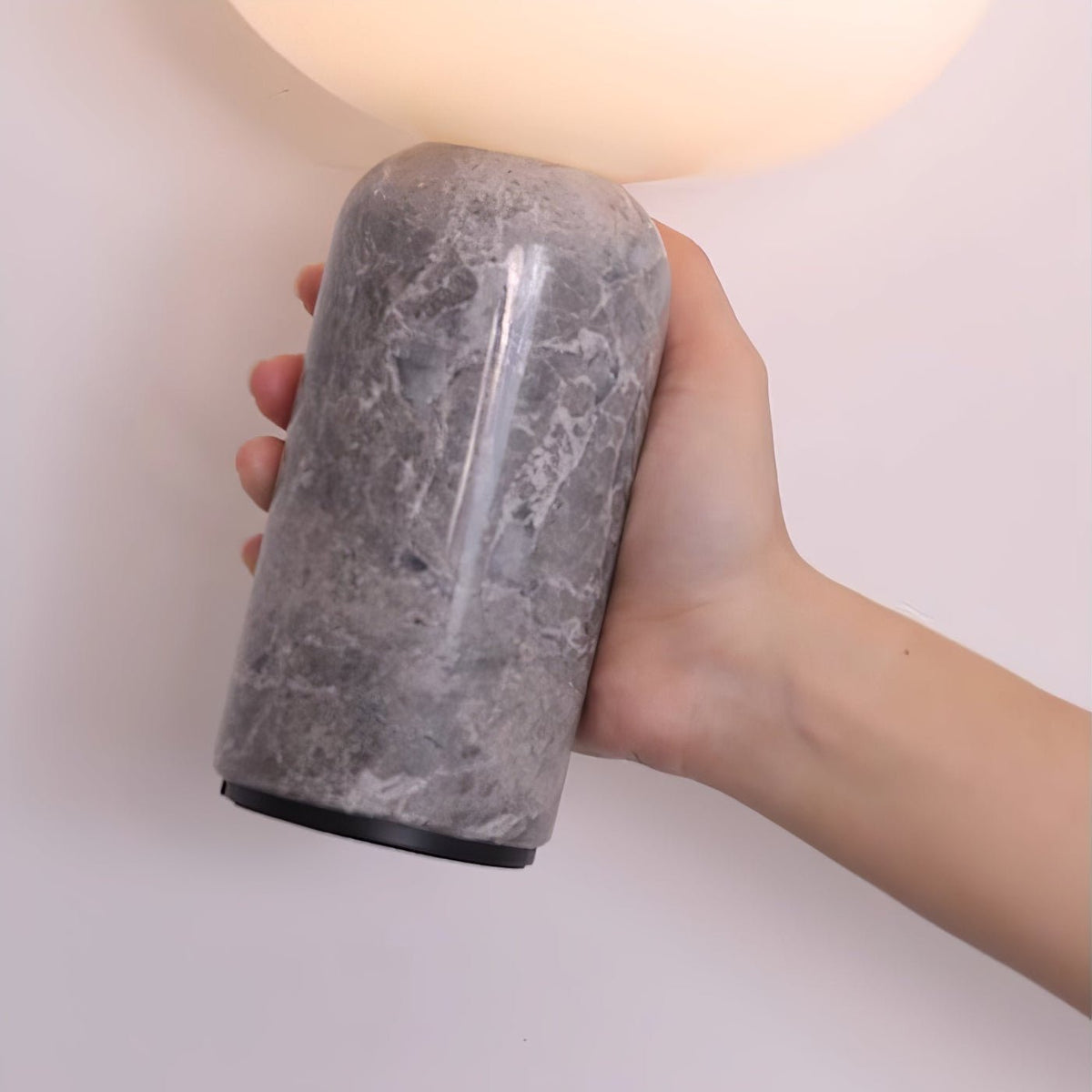 Vicky lámpara de mesa minimalista de mármol
