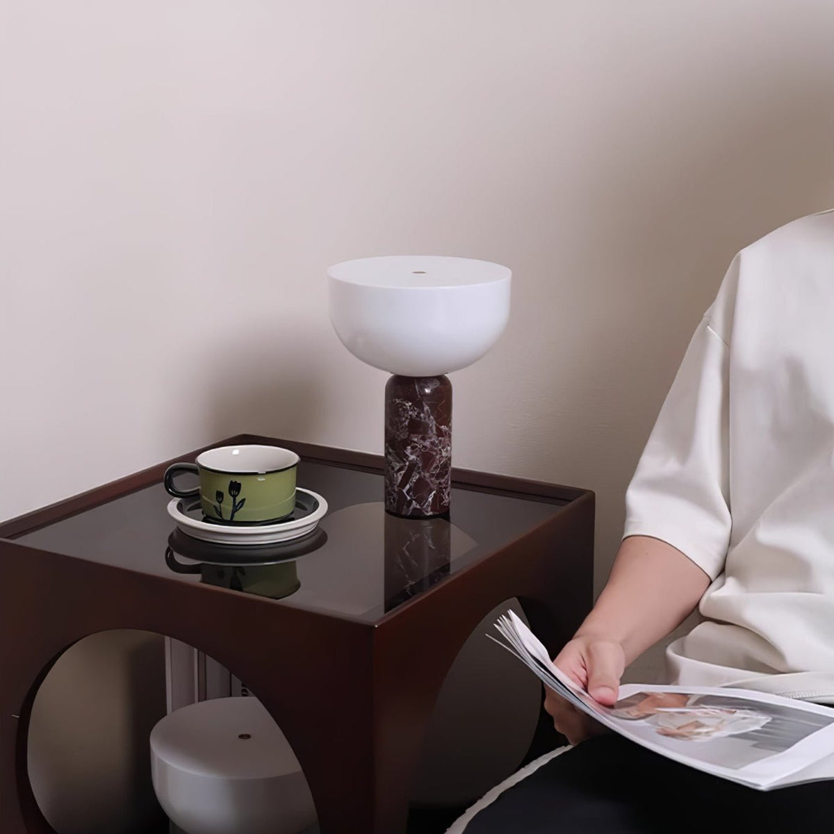 Vicky lámpara de mesa minimalista de mármol