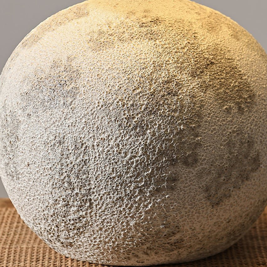 Riona lámpara de mesa de cerámica y tejido natural beige