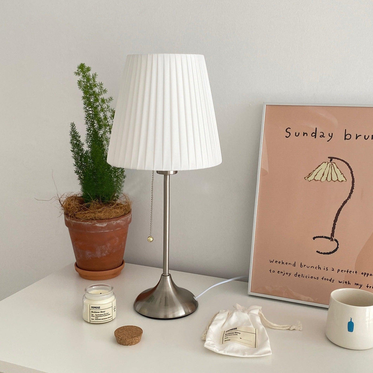 Simplicity lámpara de mesa con pantalla de tejido plisado