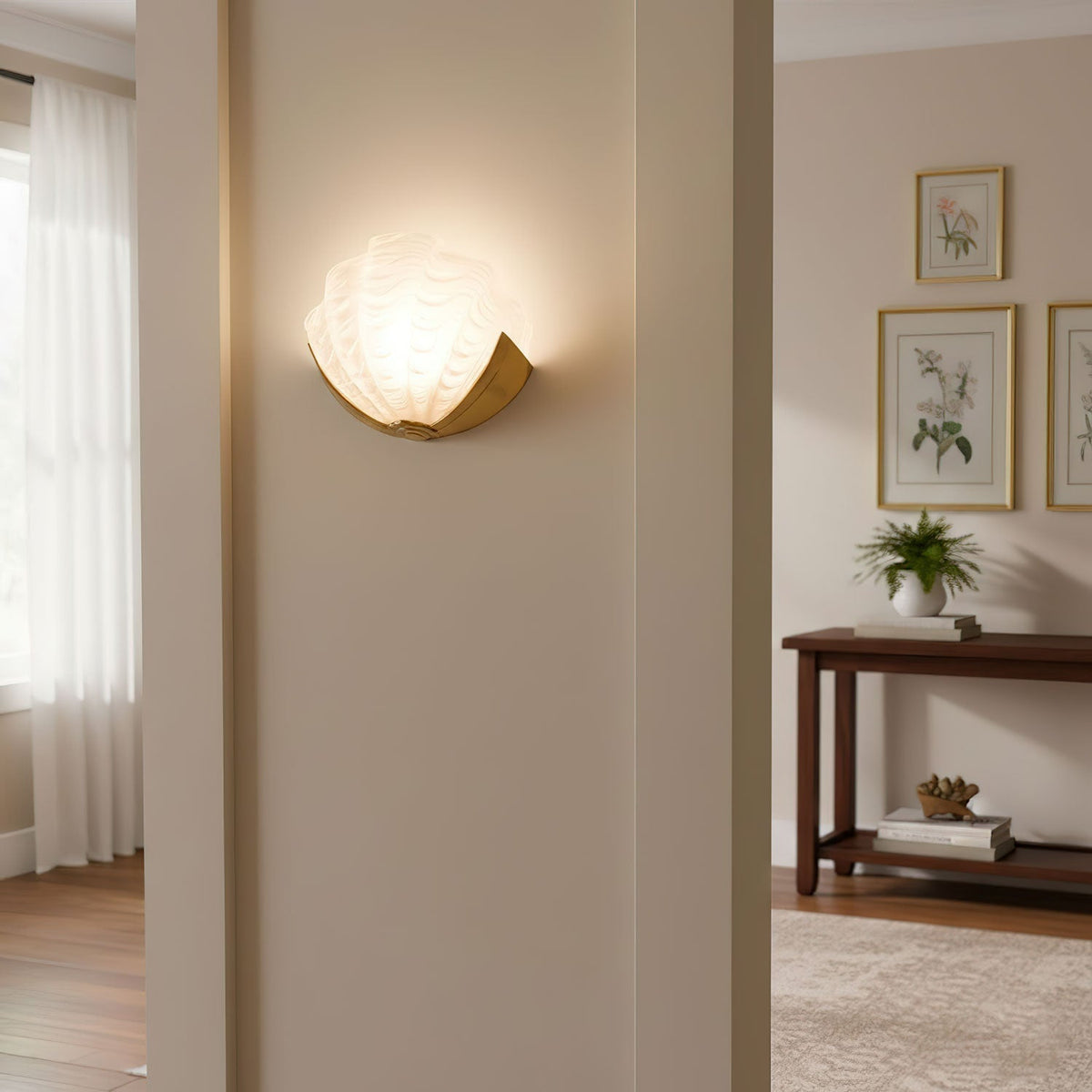Nico aplique de pared Art Deco con pantalla de vidrio esmerilado en forma de escama