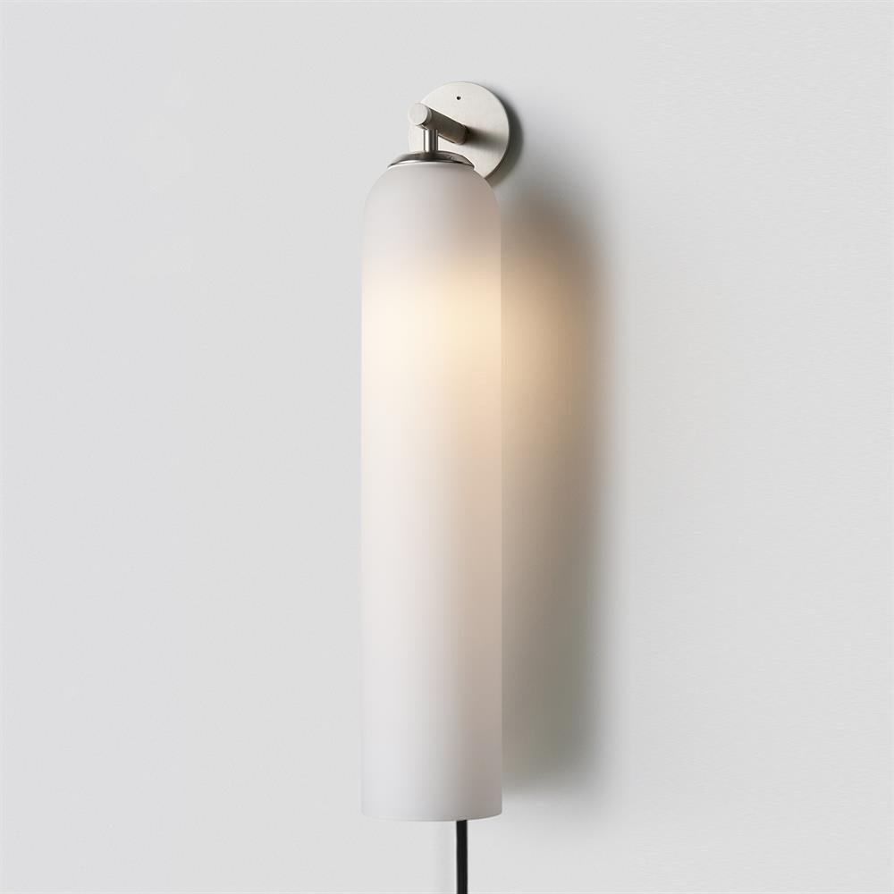 Aplique de pared con cilindro de vidrio y enchufe enchufable