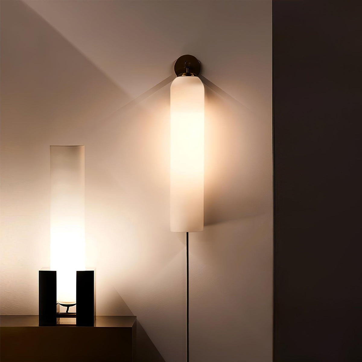 Aplique de pared con cilindro de vidrio y enchufe enchufable