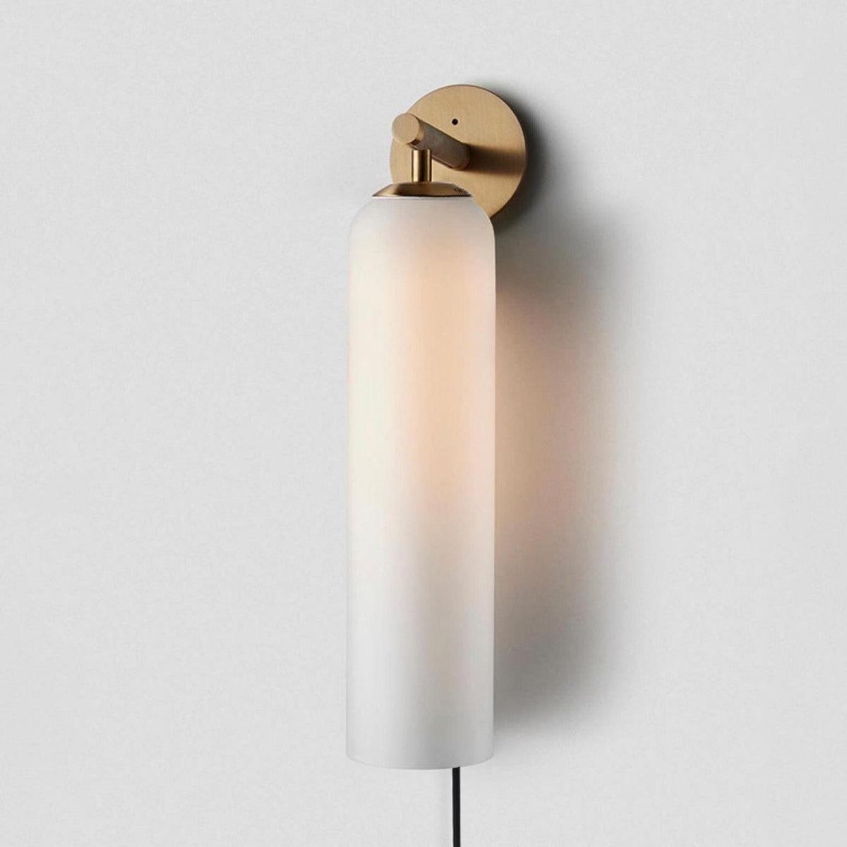 Aplique de pared con cilindro de vidrio y enchufe enchufable