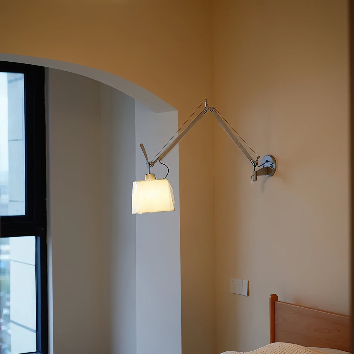 Costanza aplique de pared regulable con cableado fijo enchufable