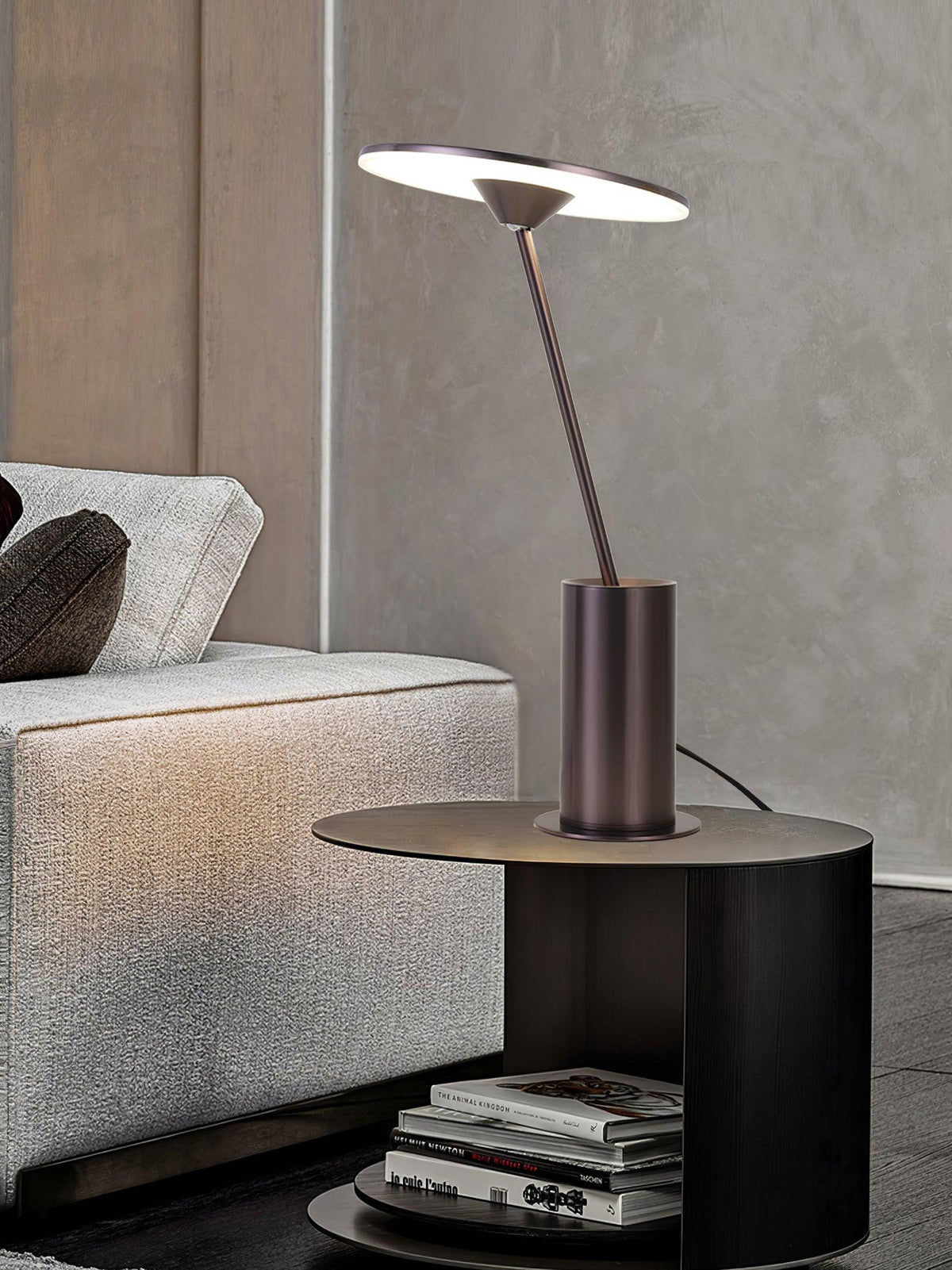 Feralielle lámpara de mesa minimalista de acero