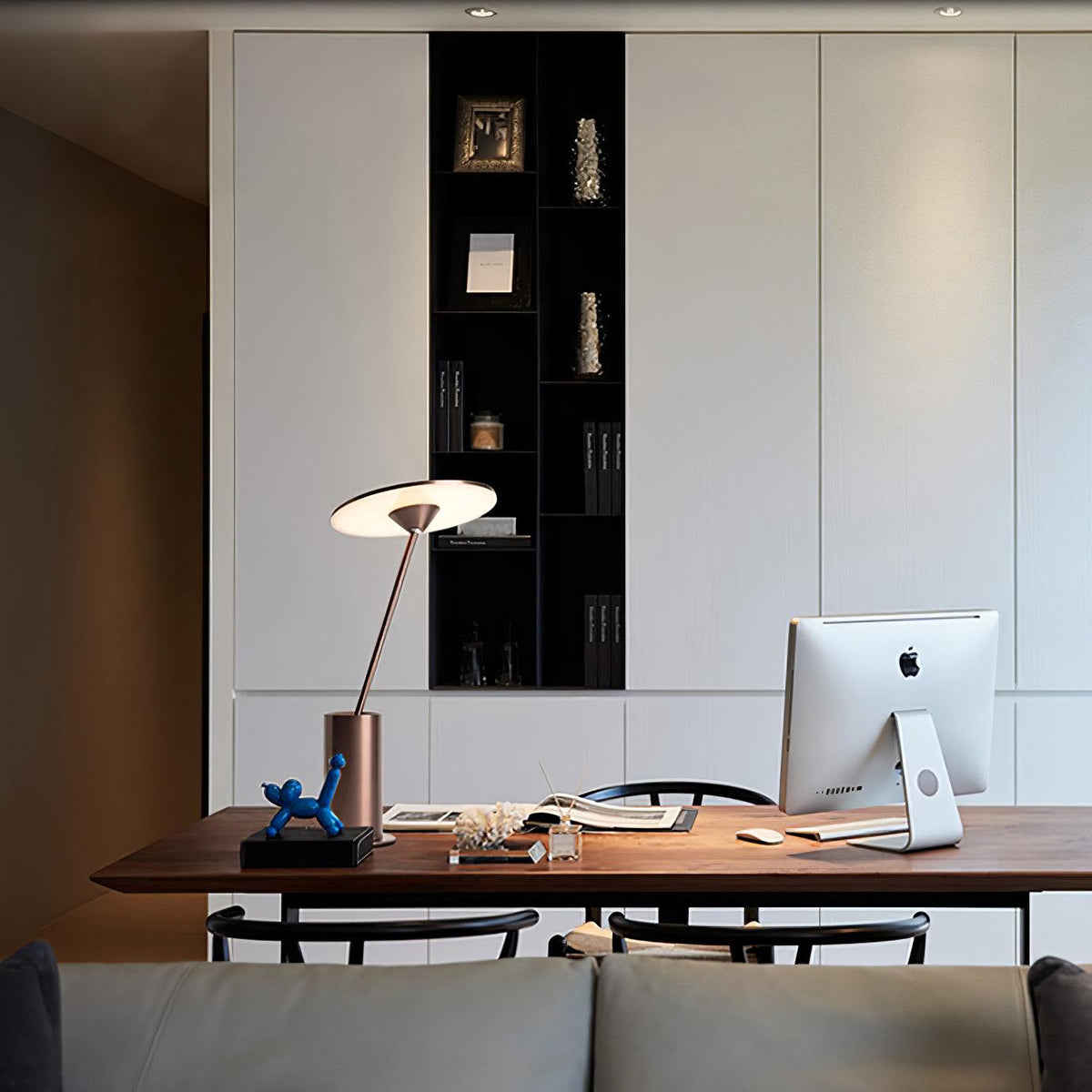Feralielle lámpara de mesa minimalista de acero