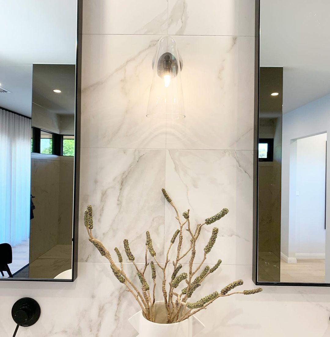 Lioririella aplique de pared con pantalla de vidrio cónico