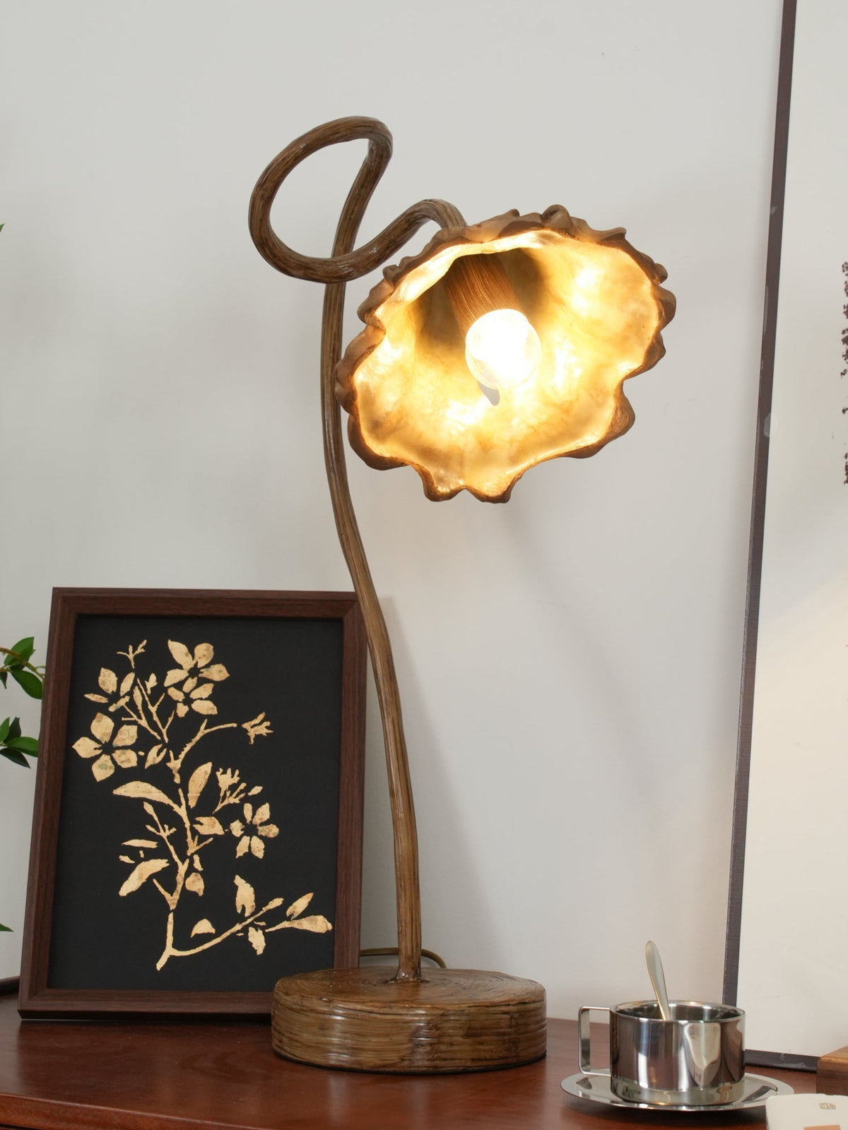Velanella lámpara de mesa de resina