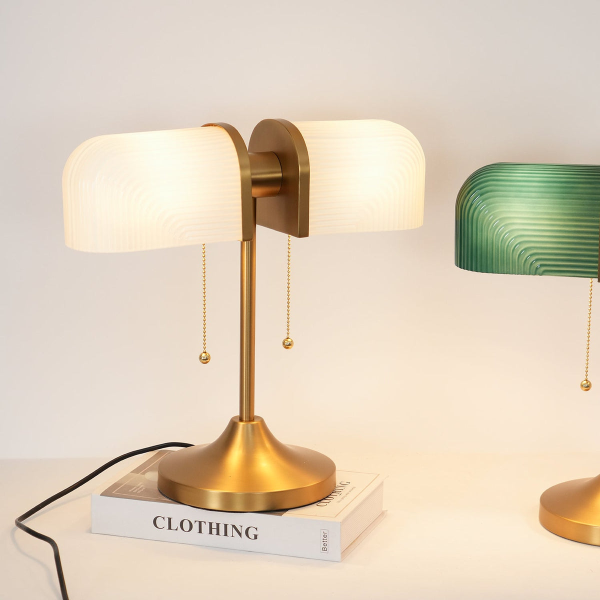 Gorven lámpara de mesa industrial
