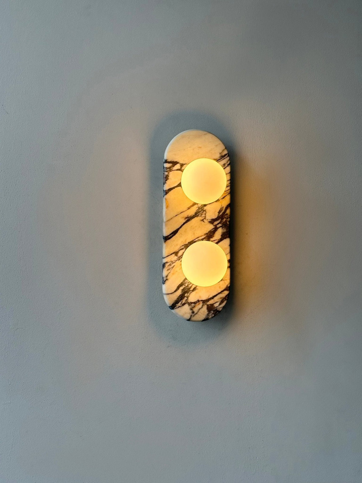 Eirenise aplique de pared Elegancia vidrio mármol Único