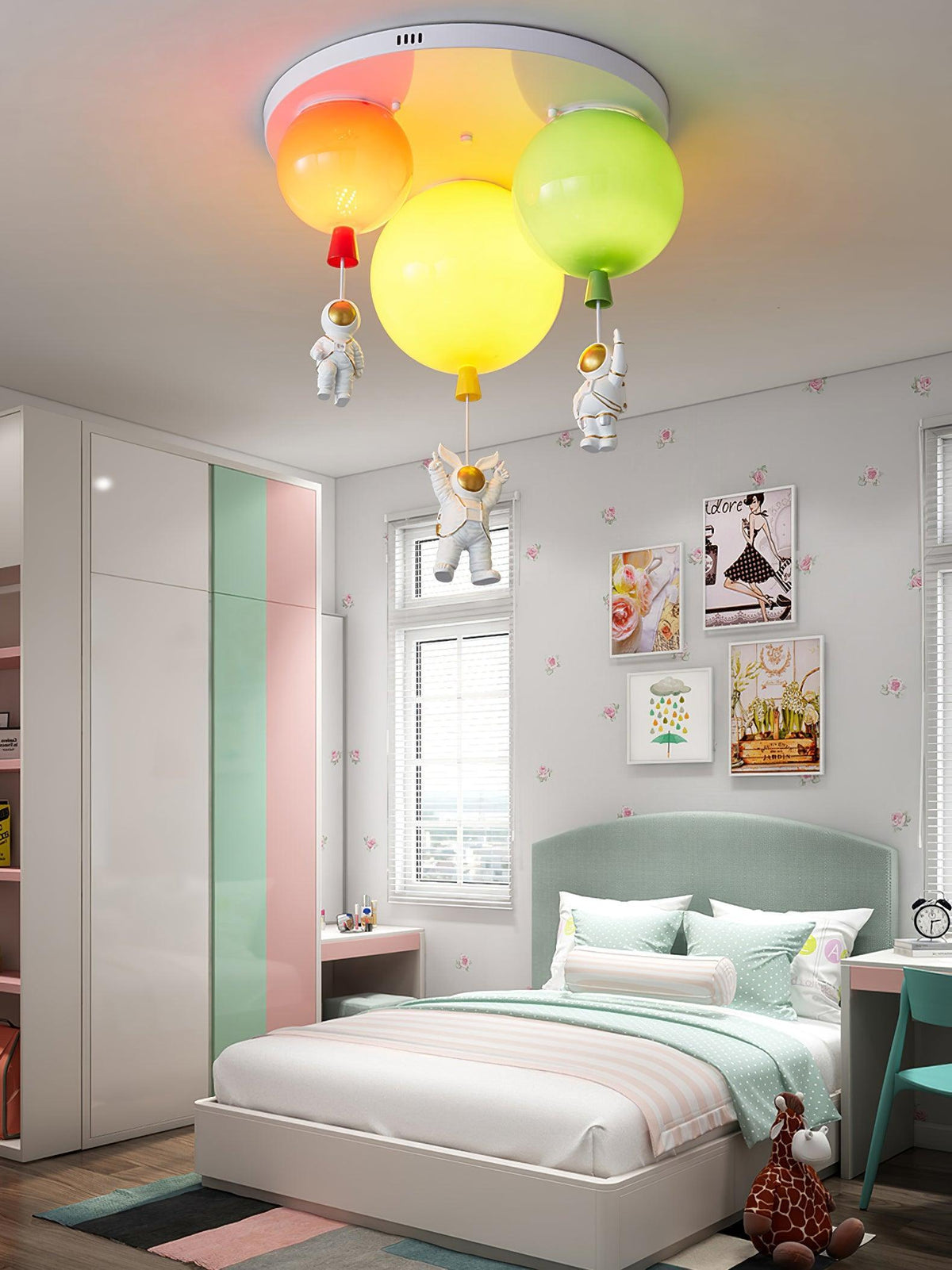 Lumanelle lámpara de techo Astronaut Glossy Balloon para habitación infantil