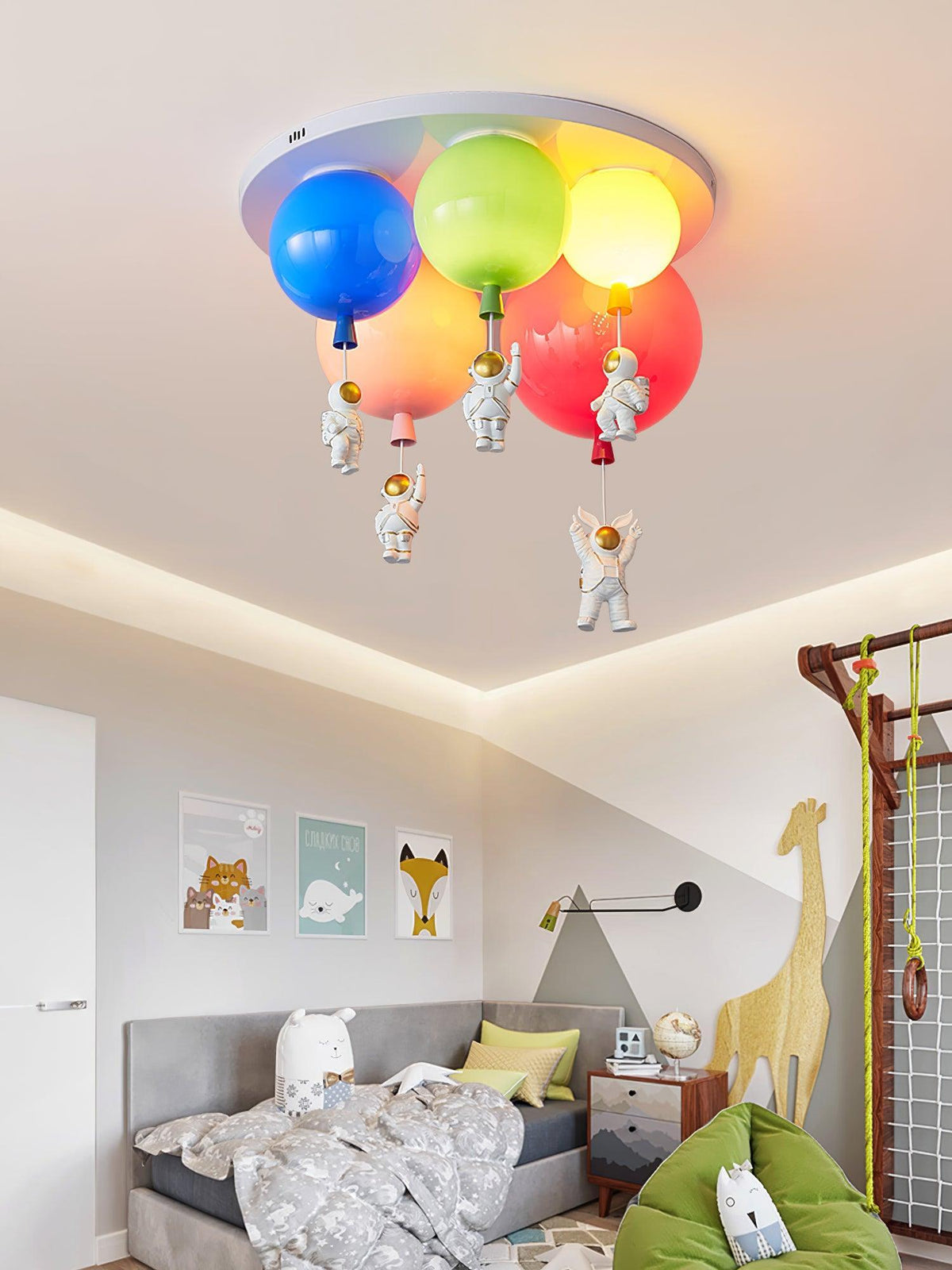 Lumanelle lámpara de techo Astronaut Glossy Balloon para habitación infantil