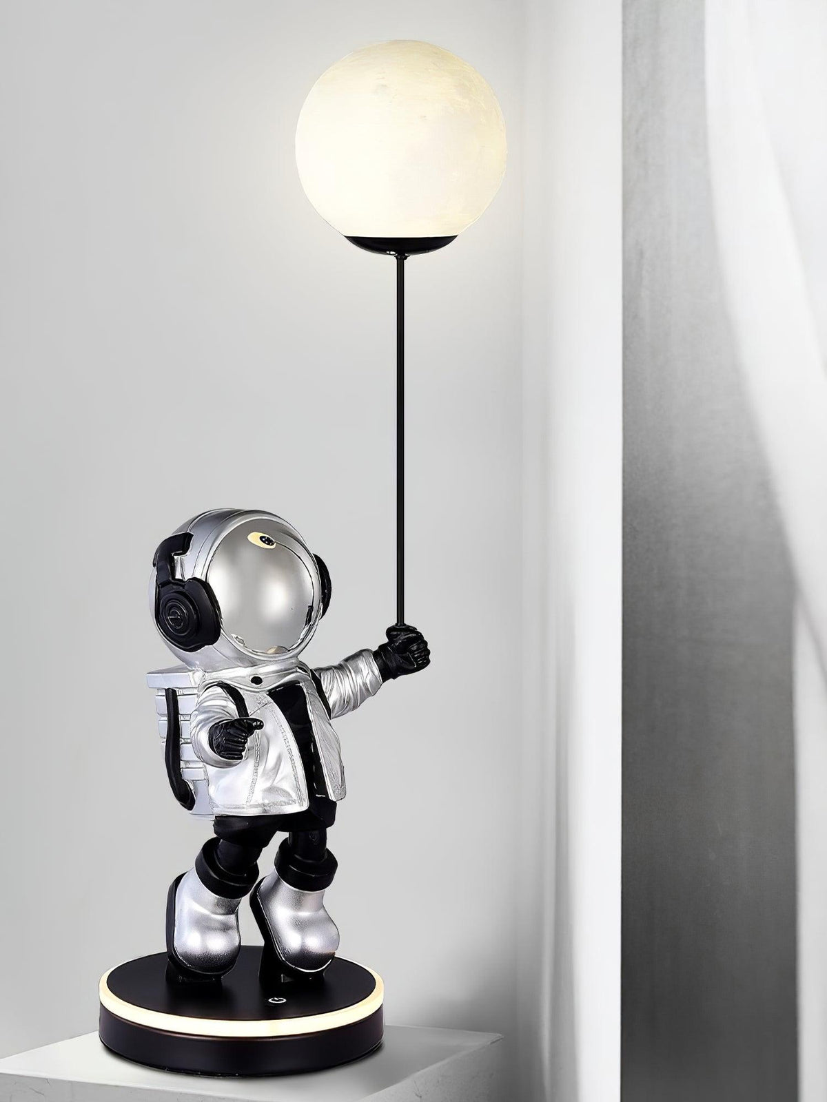Stellar lámpara de mesa Astronauta y Planeta