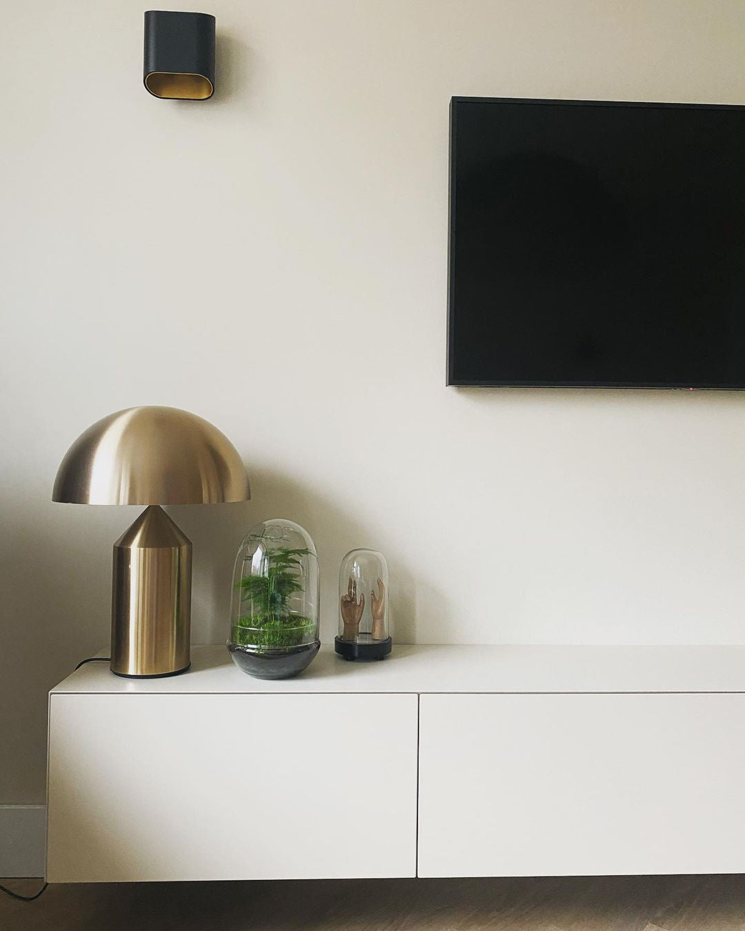 Selisina lámpara de mesa industrial minimalista