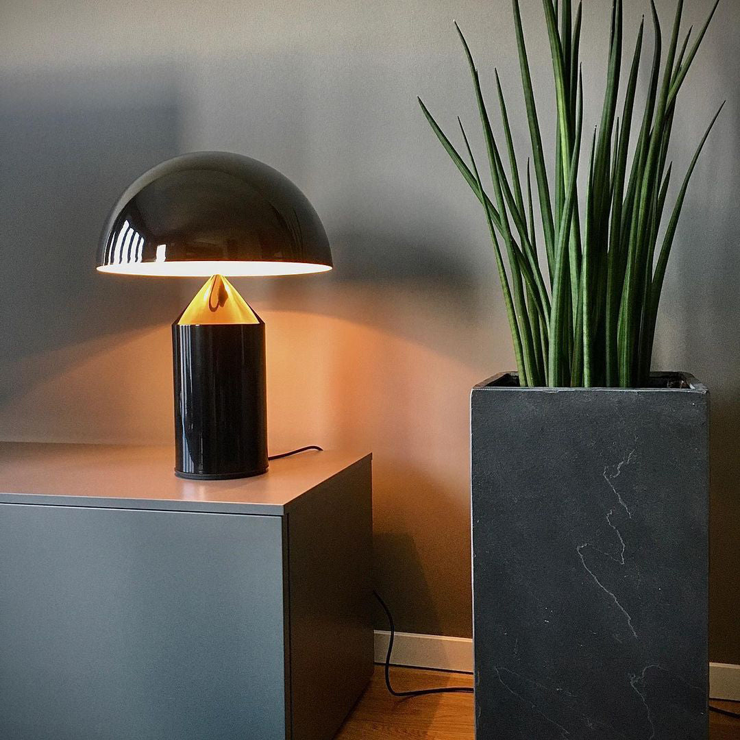Selisina lámpara de mesa industrial minimalista