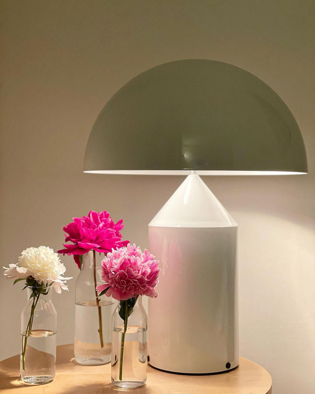 Selisina lámpara de mesa industrial minimalista