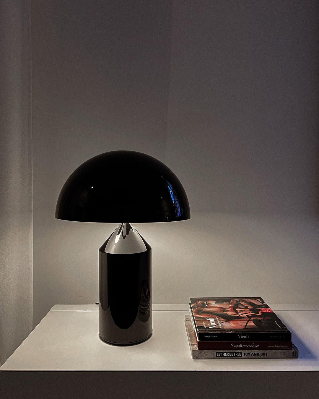 Selisina lámpara de mesa industrial minimalista