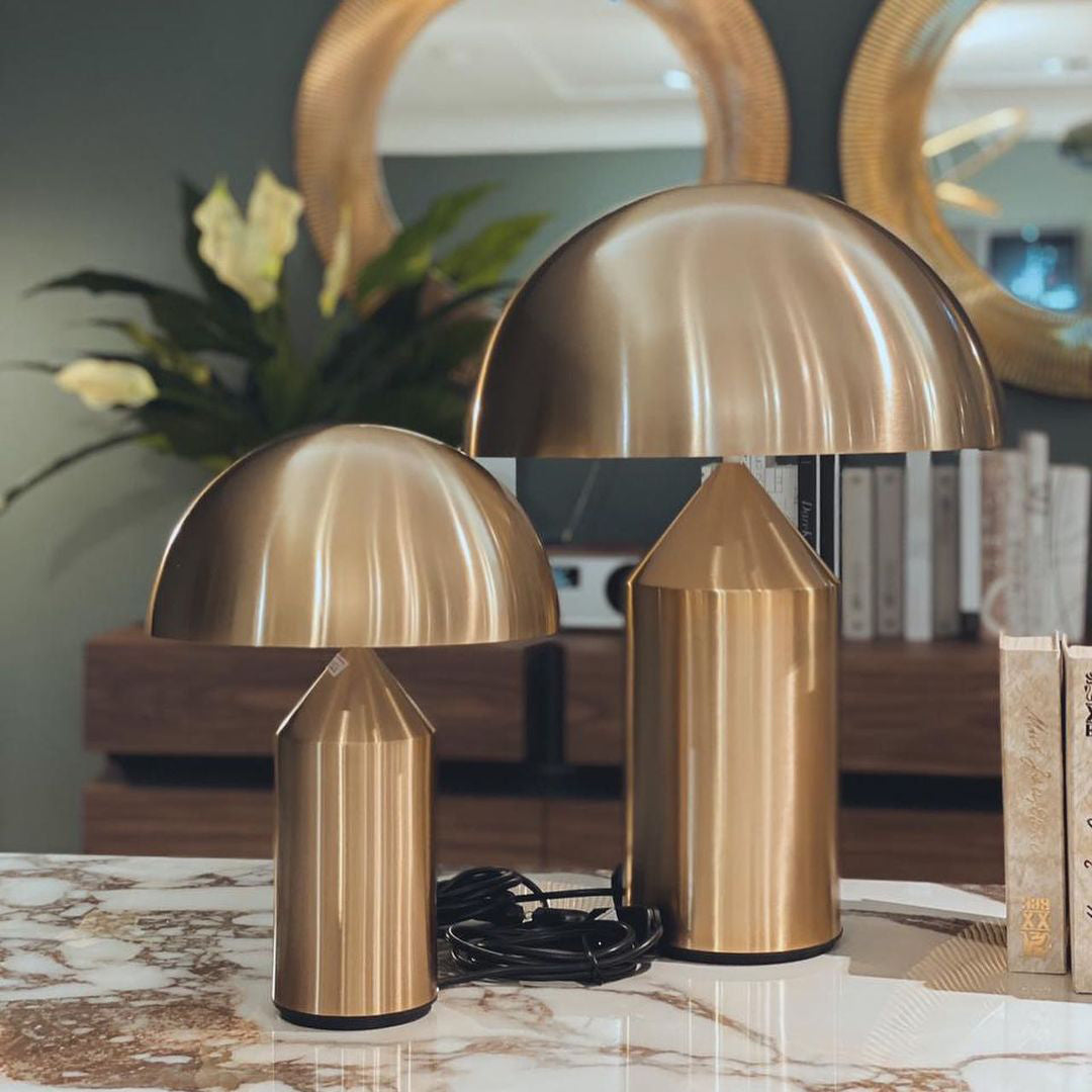 Selisina lámpara de mesa industrial minimalista