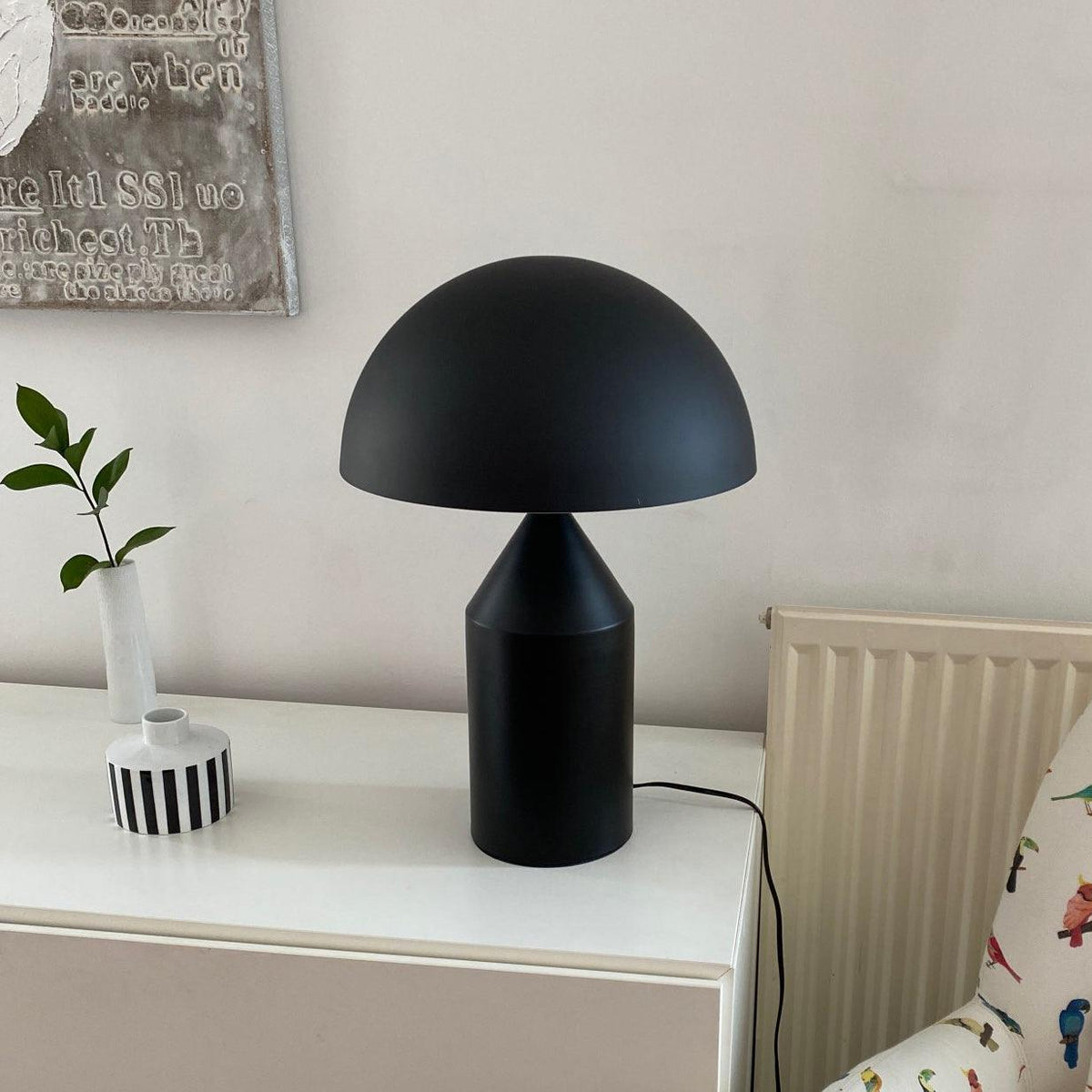 Selisina lámpara de mesa industrial minimalista
