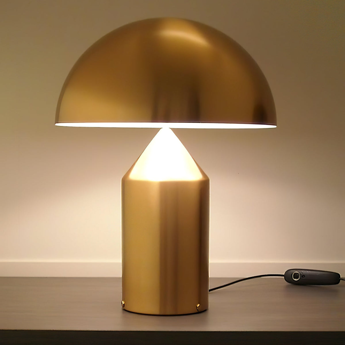 Selisina lámpara de mesa industrial minimalista