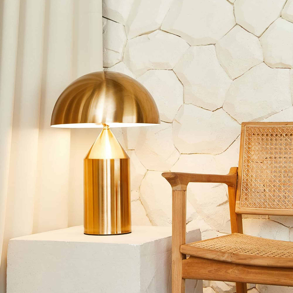 Selisina lámpara de mesa industrial minimalista