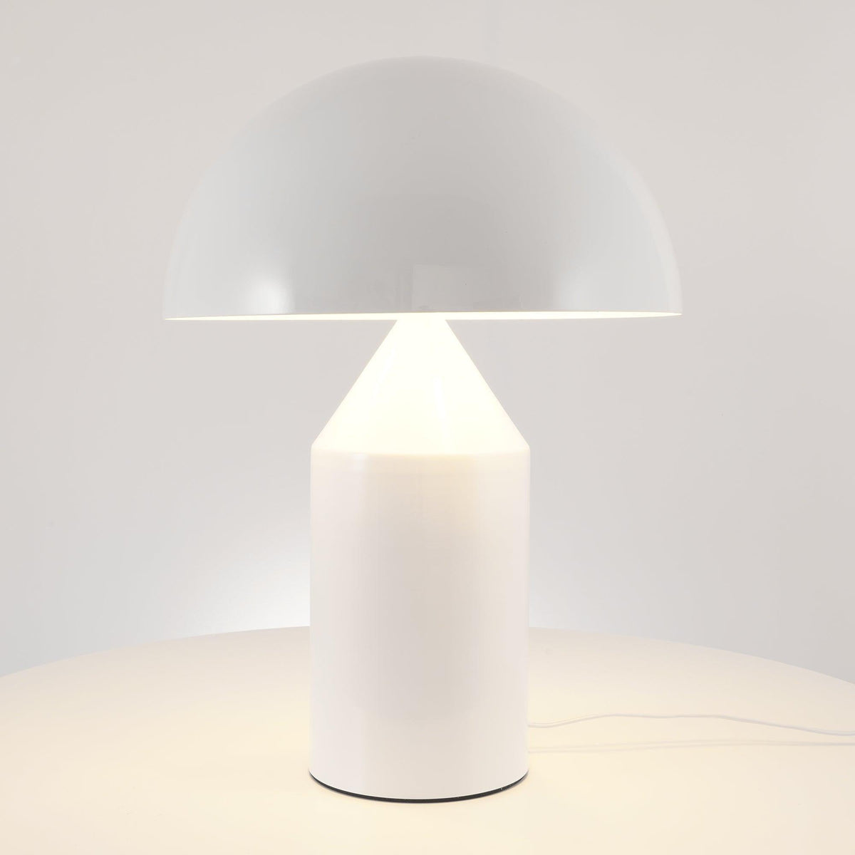 Selisina lámpara de mesa industrial minimalista