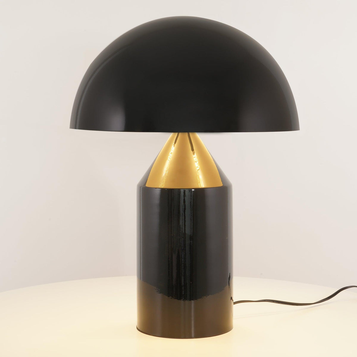 Selisina lámpara de mesa industrial minimalista