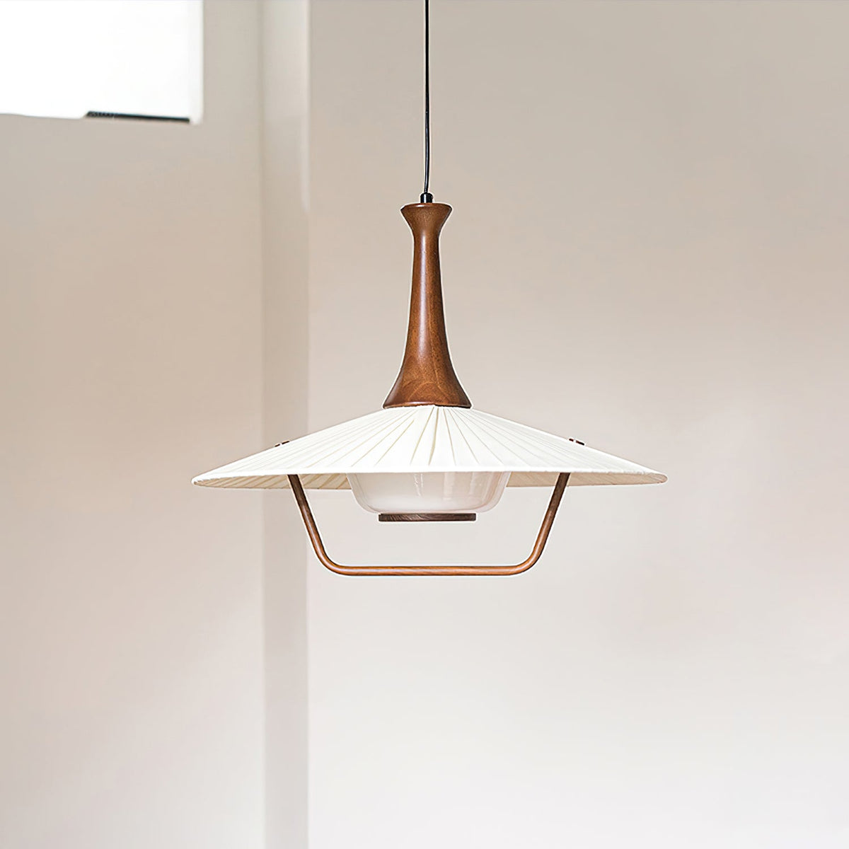 Vionne lámpara colgante de madera y blanco estilo mid-century