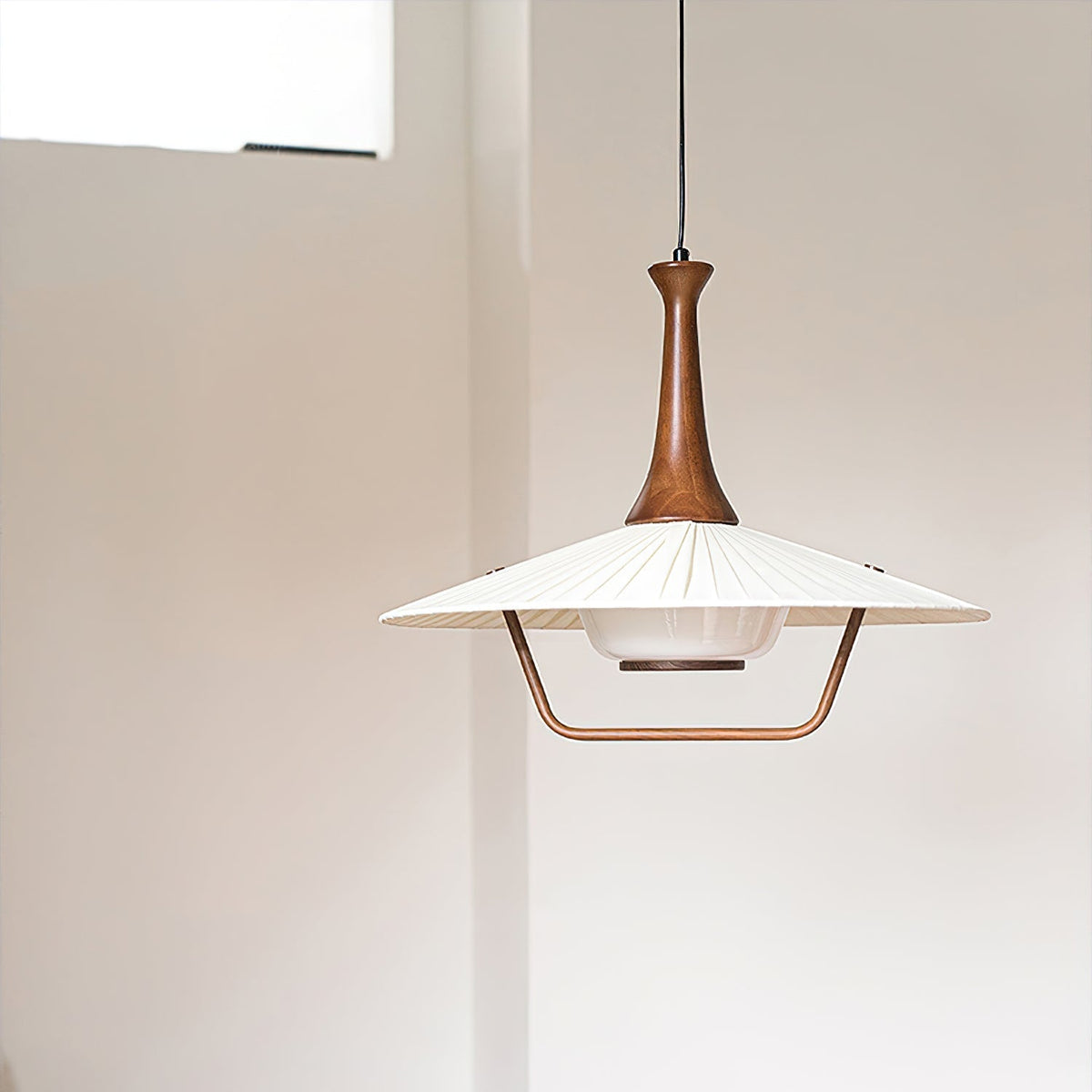 Vionne lámpara colgante de madera y blanco estilo mid-century