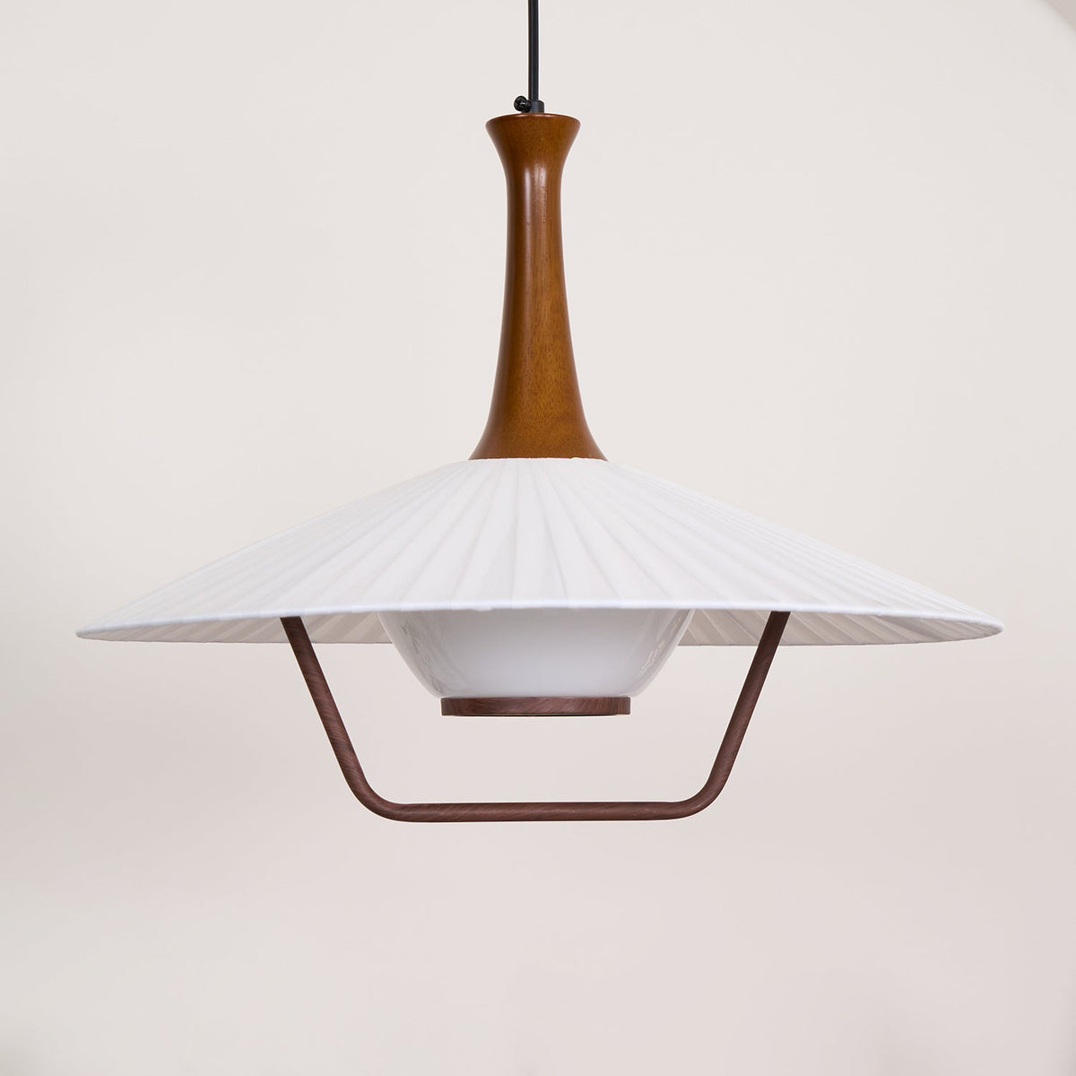 Vionne lámpara colgante de madera y blanco estilo mid-century