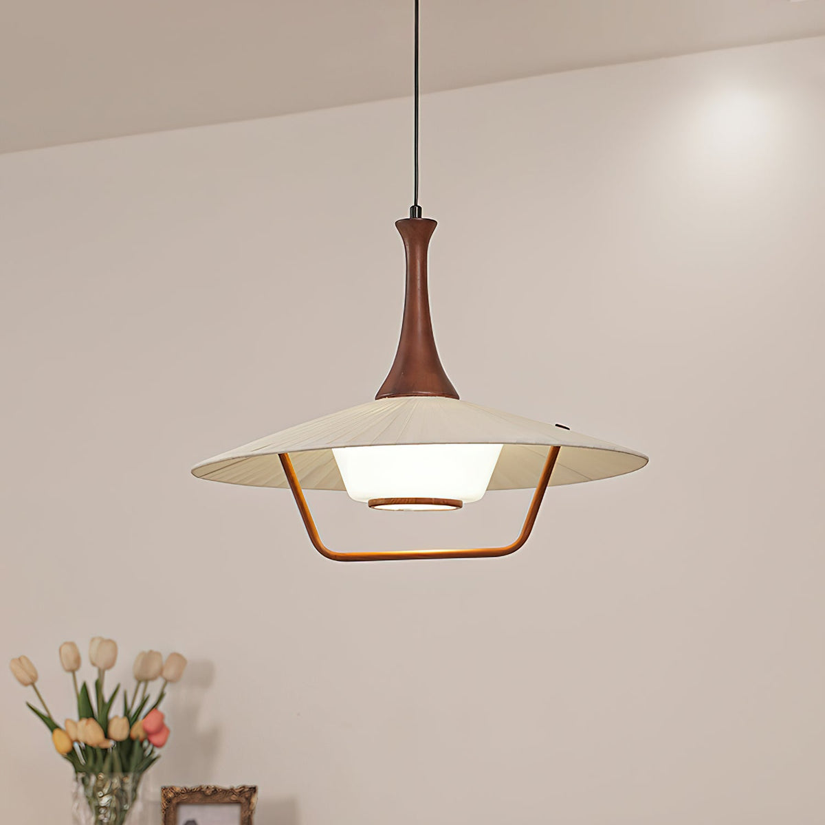 Vionne lámpara colgante de madera y blanco estilo mid-century