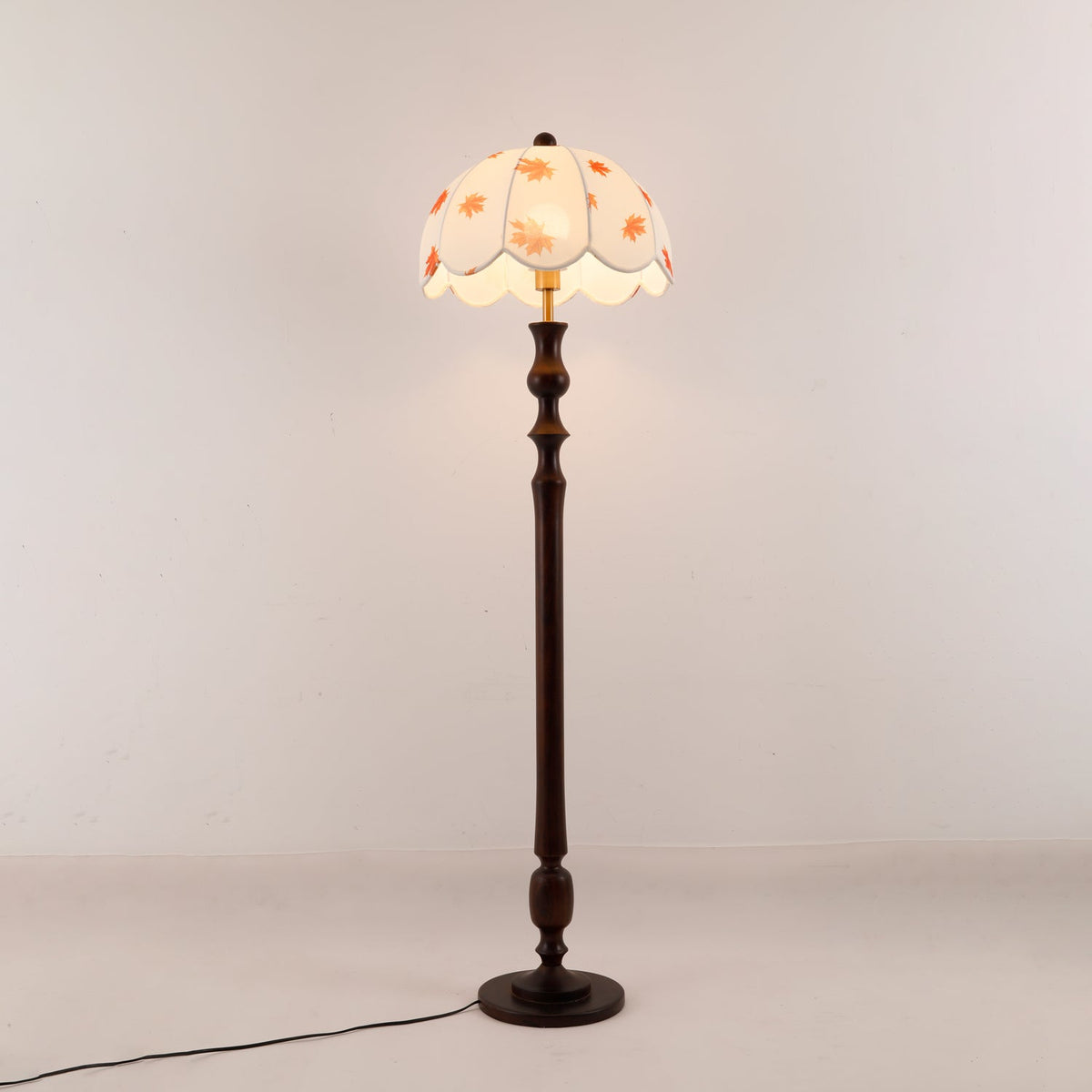 Mapler lámpara de pie elegante de madera y tejido